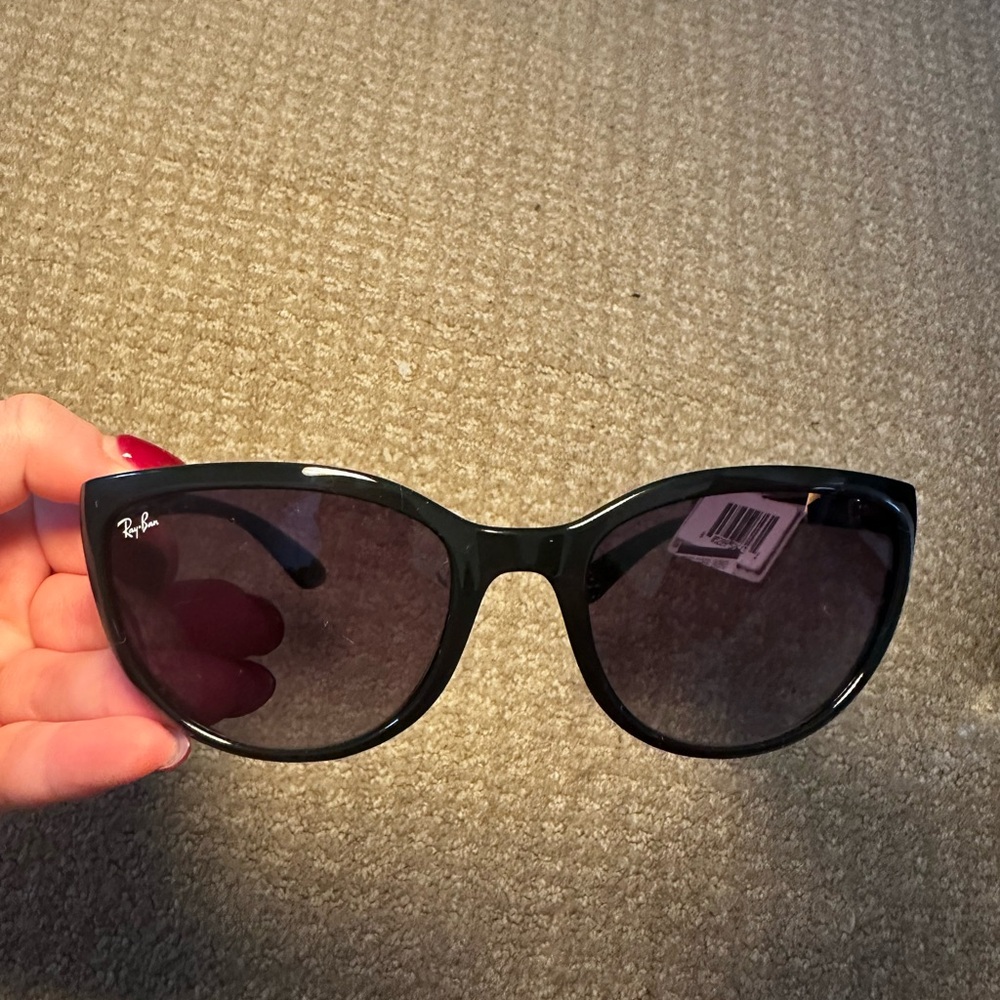 Ray-Ban Classic Black Sunglasses